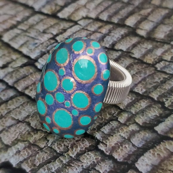 Hand Painted Iridescent Blue Statement Ring. - Picture 10 of 10